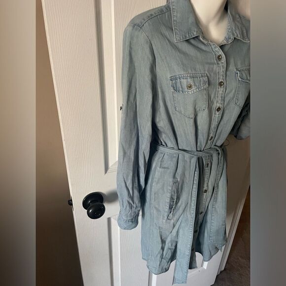 Women’s Banana Republic Belted Denim Dress Size 4 - Picture 2 of 6